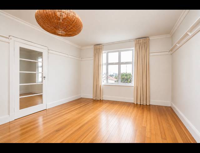 1.5 BEDROOM APARTMENT FOR SALE IN ESSENWOOD